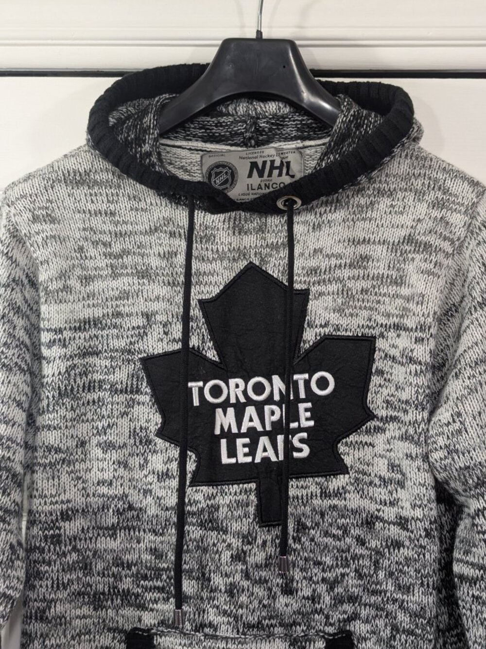 NHL Toronto Maple Leafs Grey and Black Knitted Hoodie - Size M - Picture 4 of 11